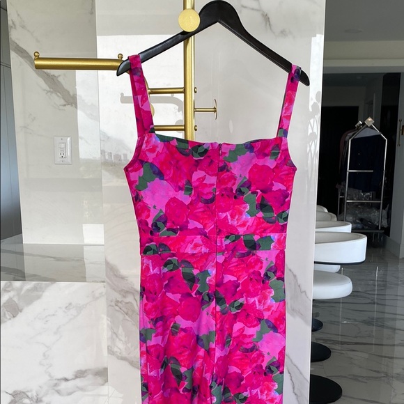 The New Arrivals by Ilkyaz Ozel Fonda Jumpsuit in Abstract Pink - Picture 5 of 9